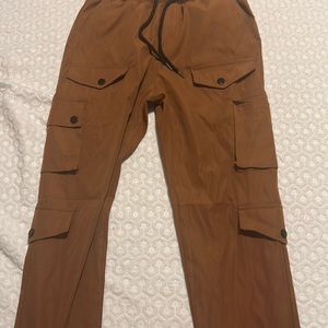 I am selling cargo pants in great condition